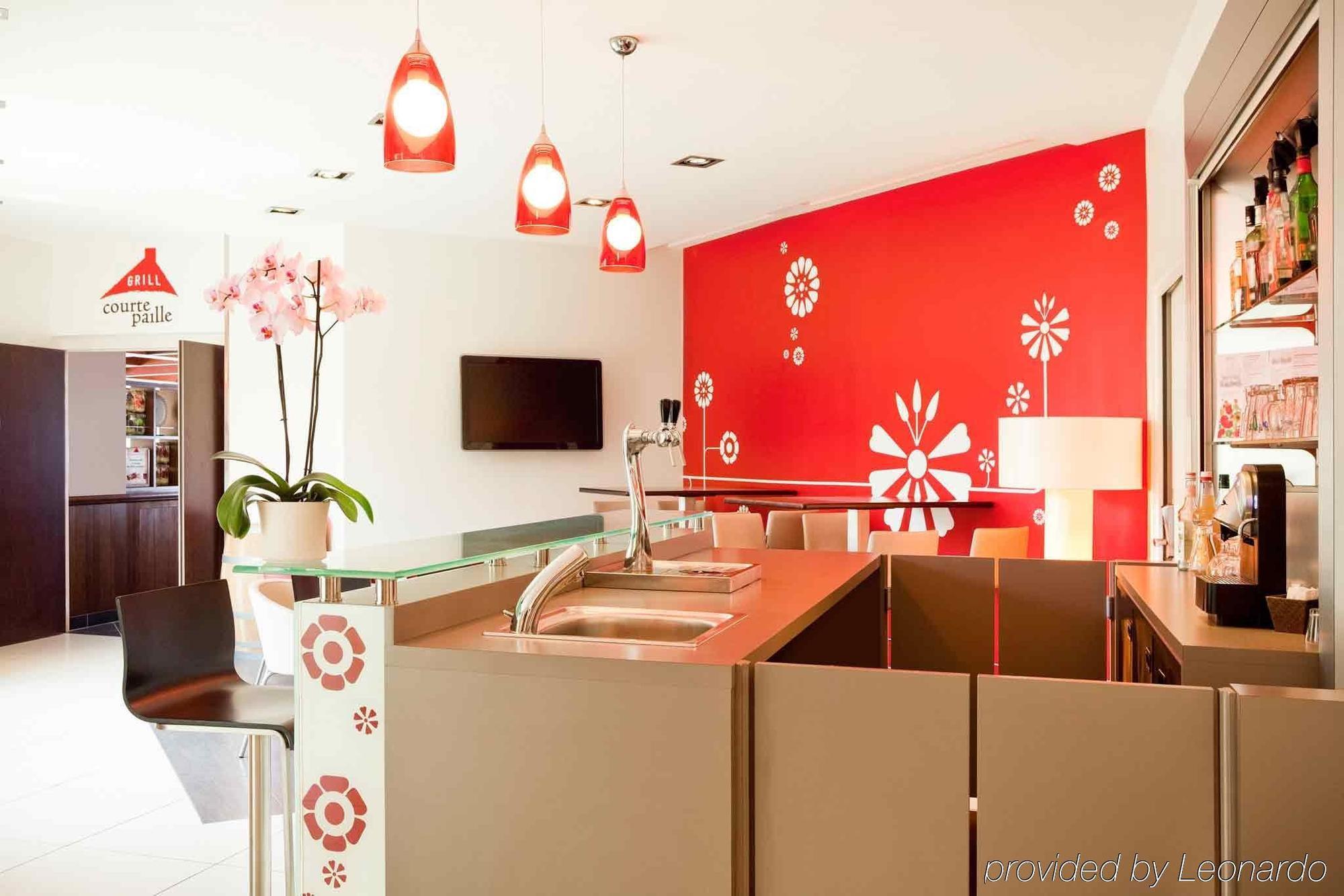 Ibis Senlis Hotel Senlis  Exterior photo