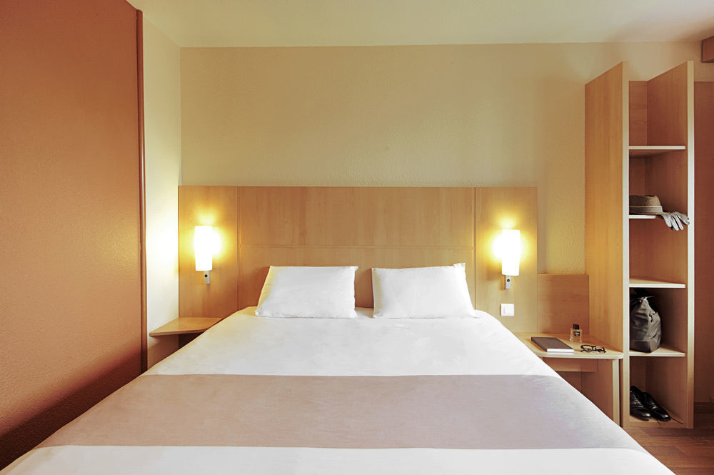 Ibis Senlis Hotel Senlis  Exterior photo